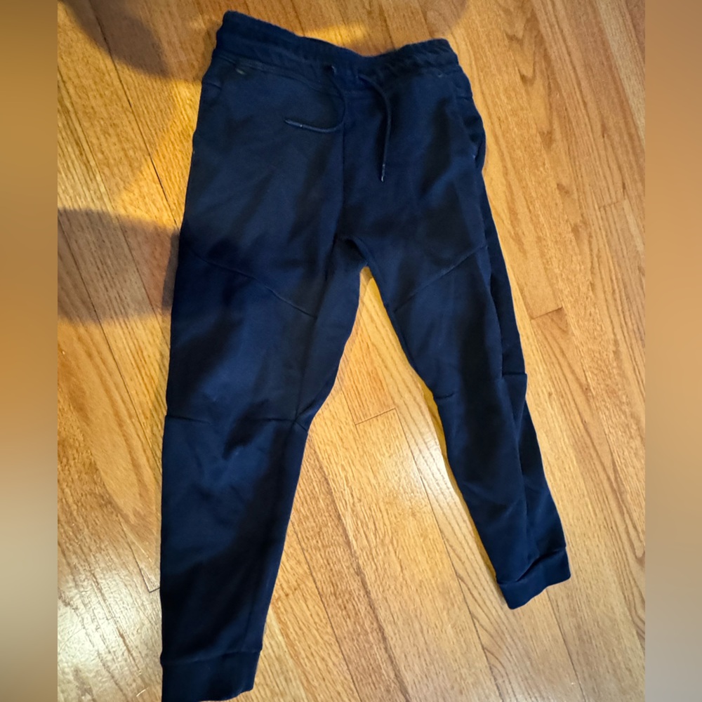 Nike tech joggers great condition